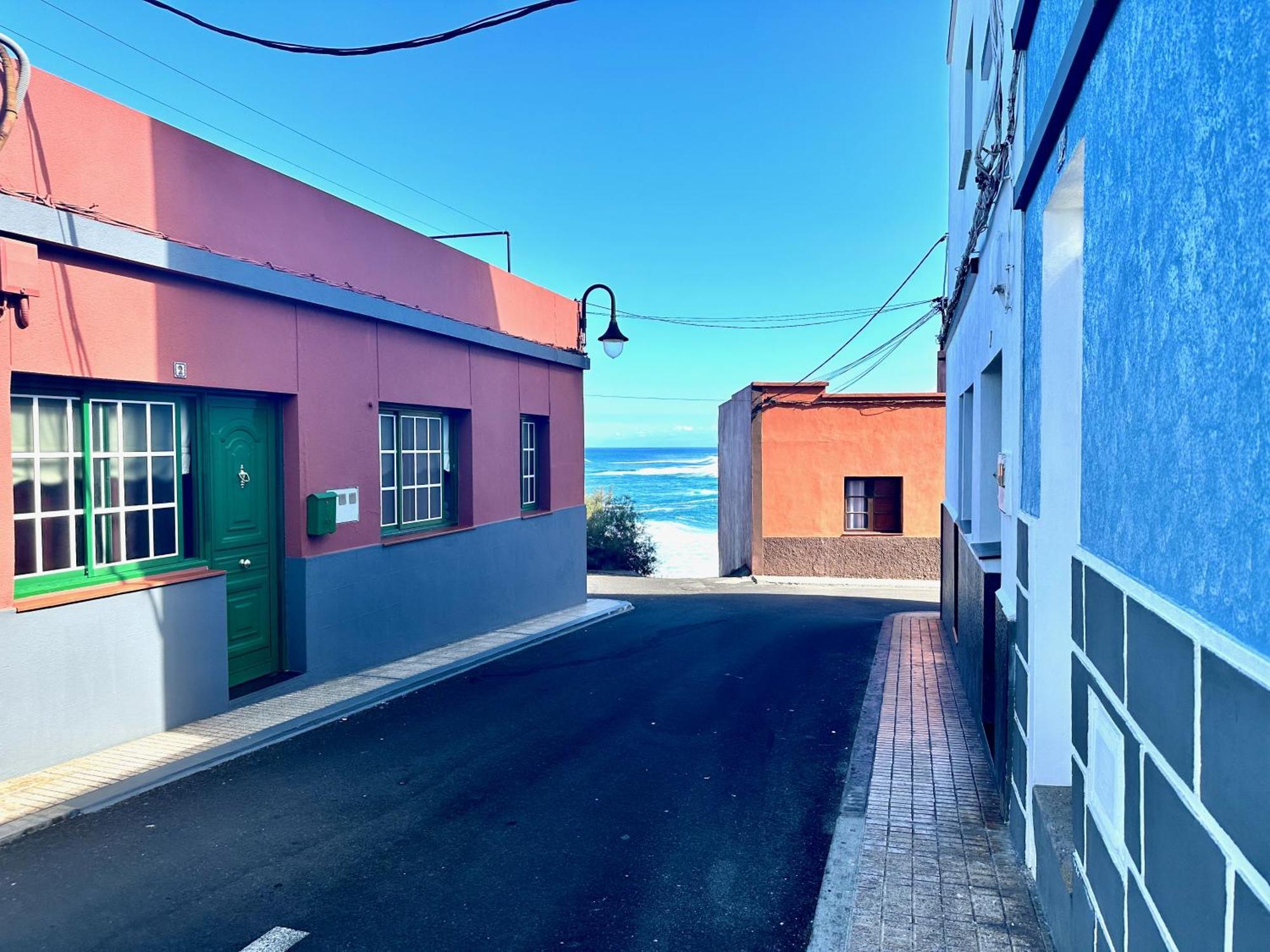 Casa Estrada Coastal Haven * Caleta de Interián